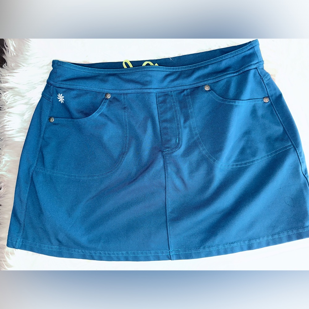 Athleta Endorphin Run Skirt in teal blue Reflective Pockets